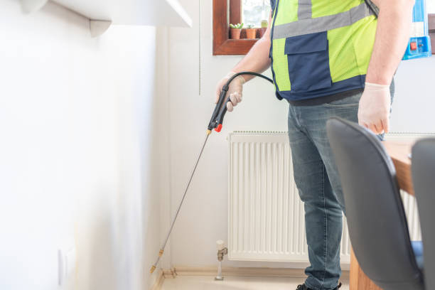 Best Best Pest Control Companies  in Raymond, WI